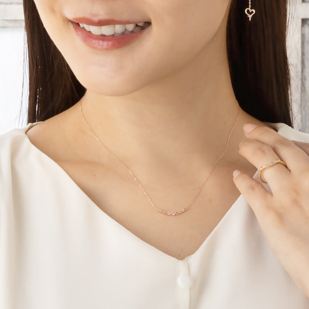 誕生石馬蹄ネックレス