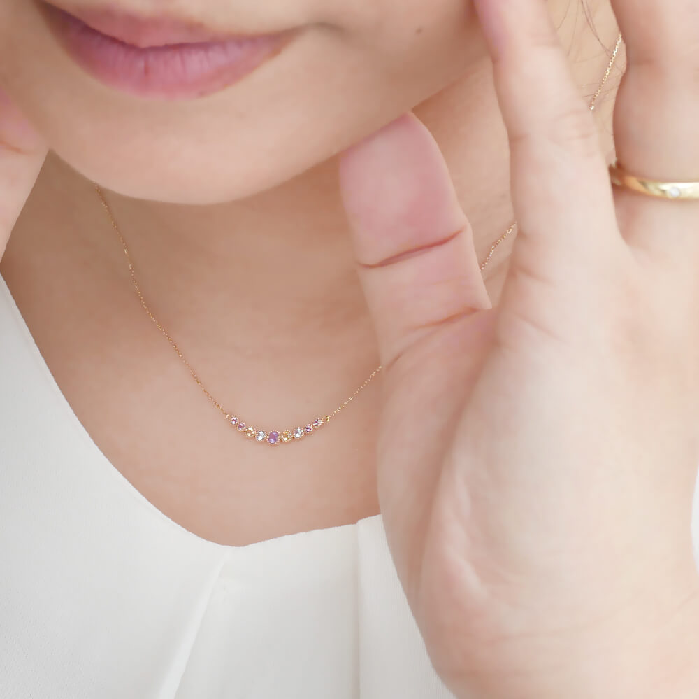 誕生石馬蹄ネックレス