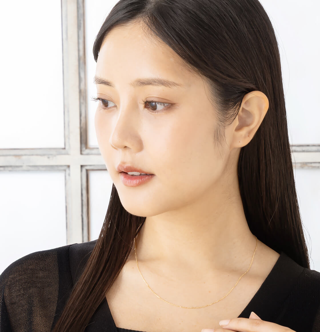 三日月ネックレス